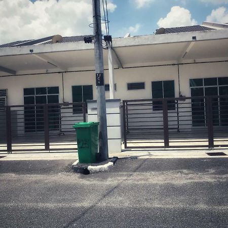 Arsyad Homestay 樟仑 外观 照片